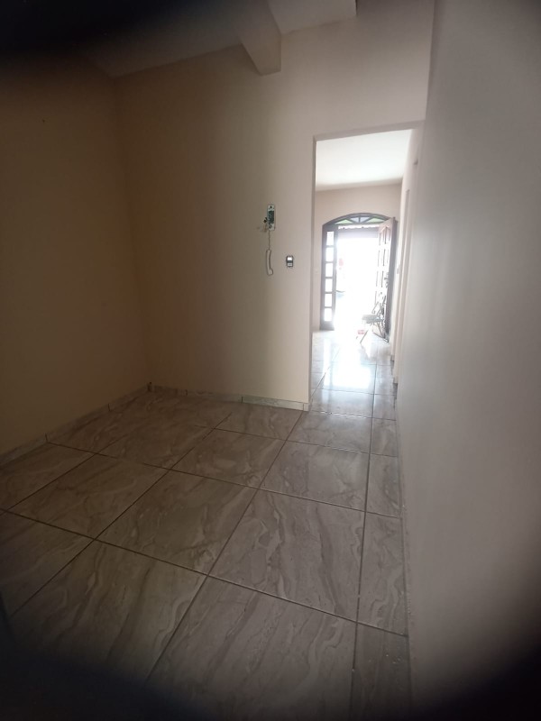 Casa para alugar com 2 quartos, 60m² - Foto 14