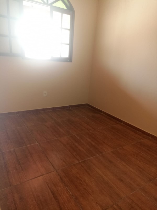 Casa para alugar com 2 quartos, 60m² - Foto 9