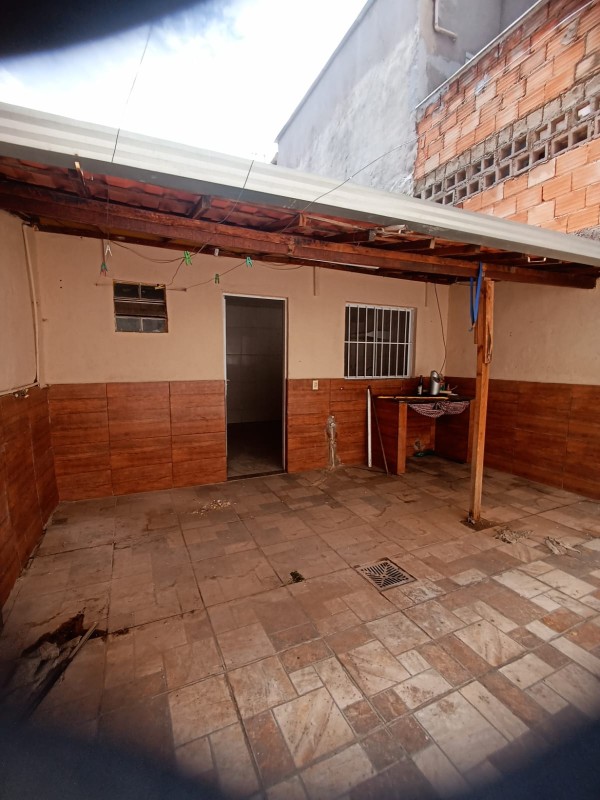 Casa para alugar com 2 quartos, 60m² - Foto 18