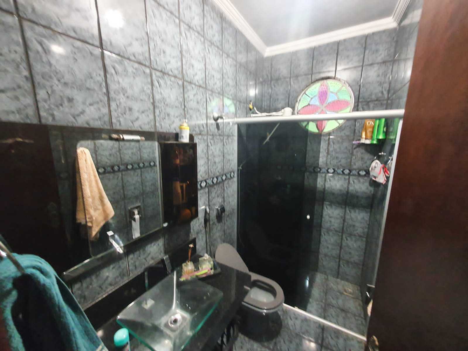 Casa para alugar com 4 quartos, 180m² - Foto 25