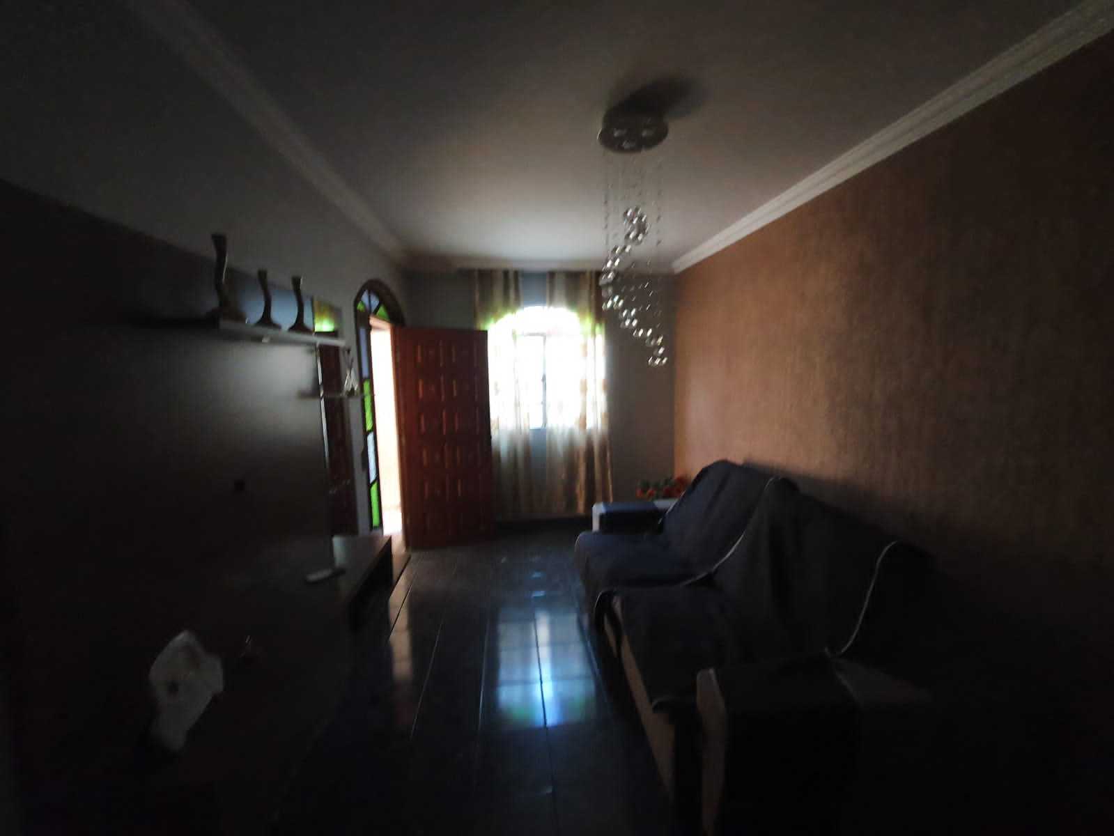 Casa para alugar com 4 quartos, 180m² - Foto 14