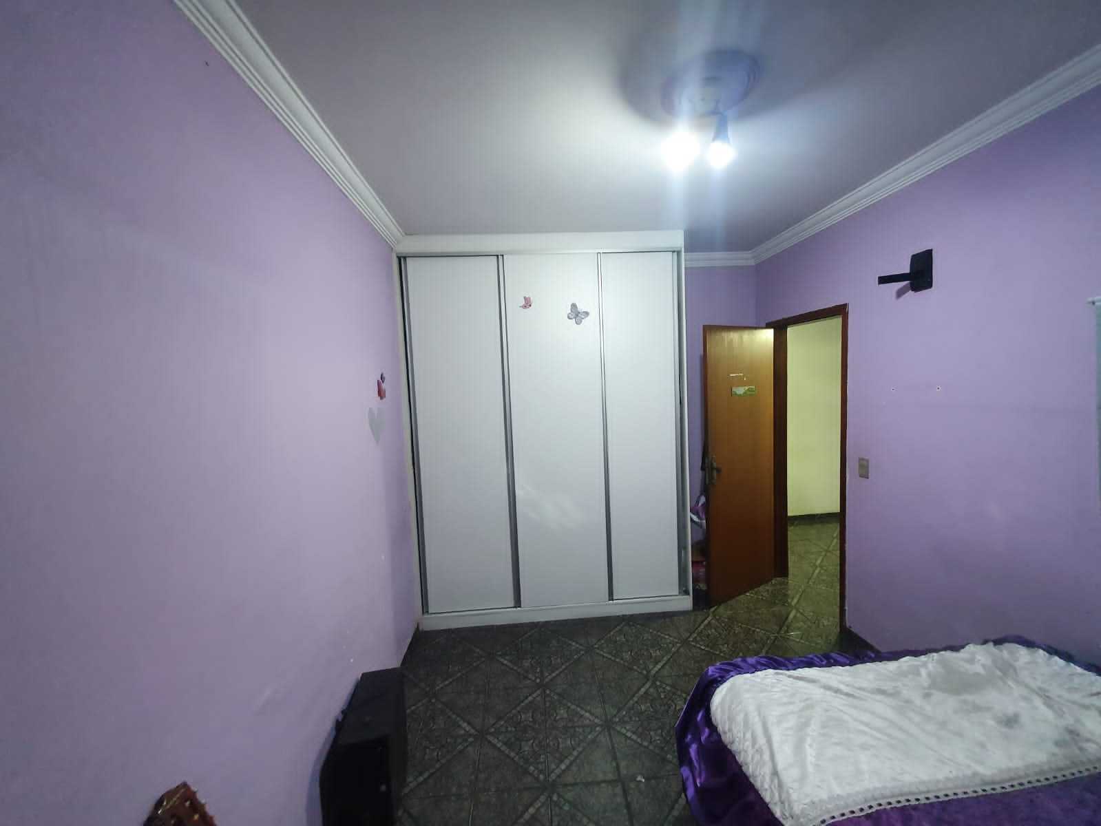 Casa para alugar com 4 quartos, 180m² - Foto 23