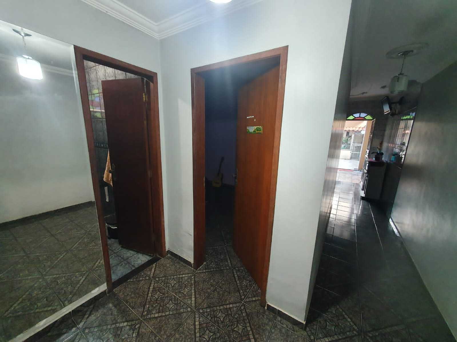 Casa para alugar com 4 quartos, 180m² - Foto 7