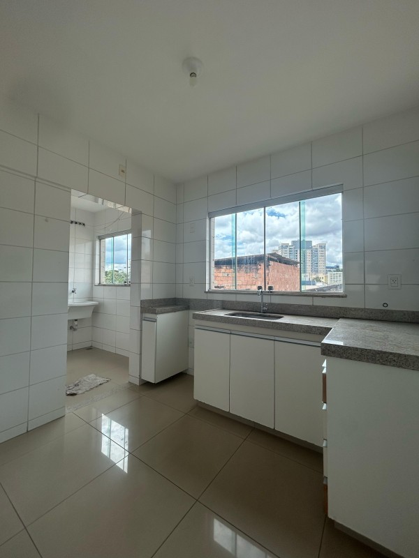 Apartamento à venda com 2 quartos, 77m² - Foto 4