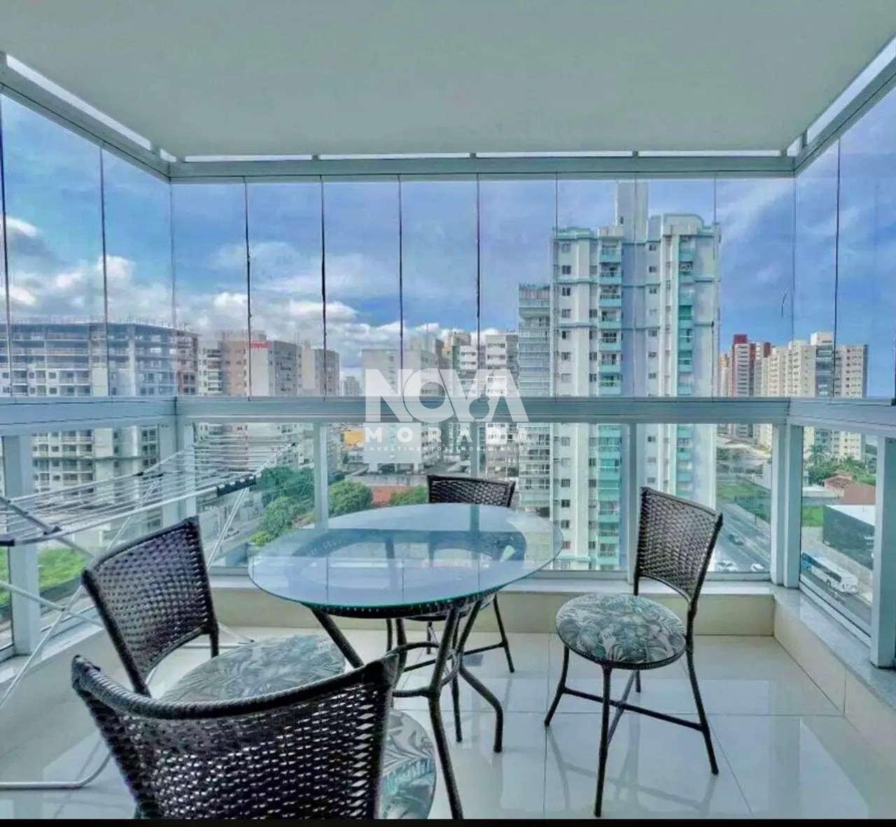 Apartamento à venda com 3 quartos, 105m² - Foto 1