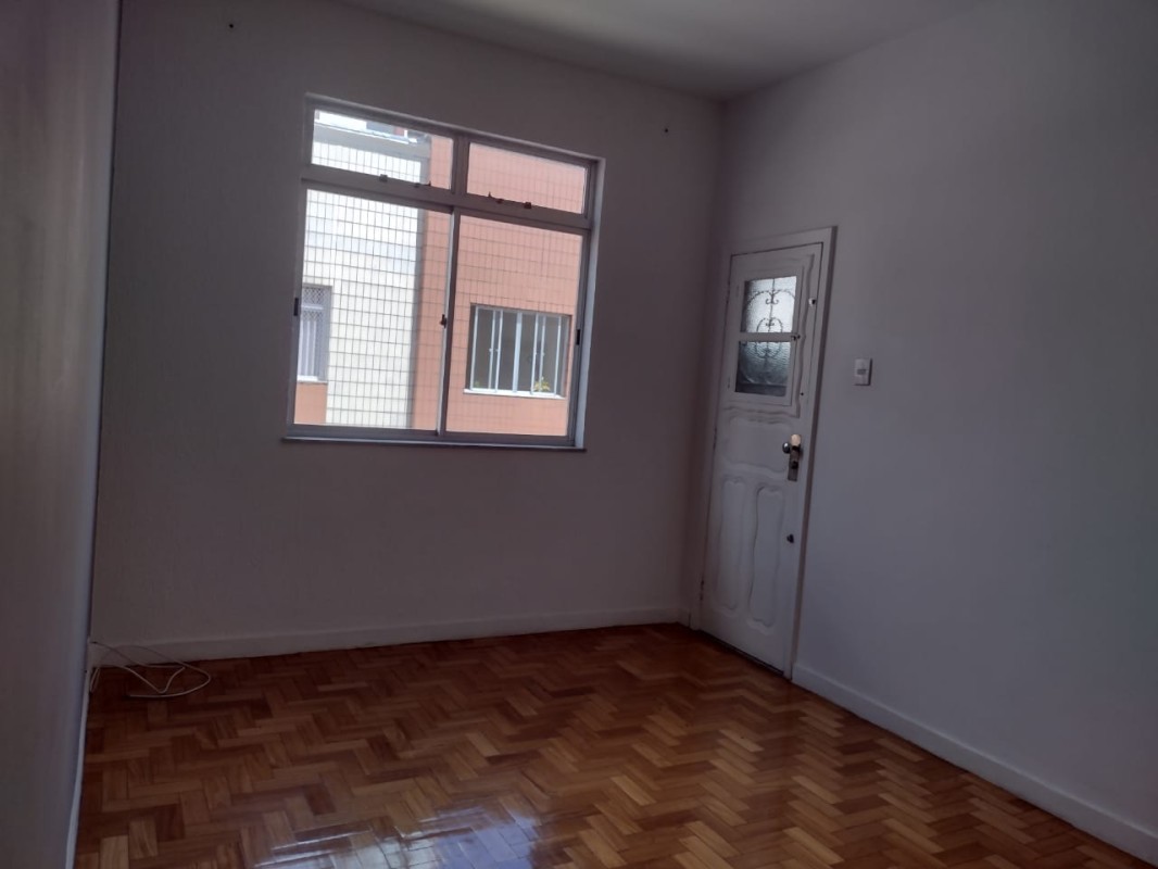 Apartamento para alugar com 3 quartos, 110m² - Foto 2
