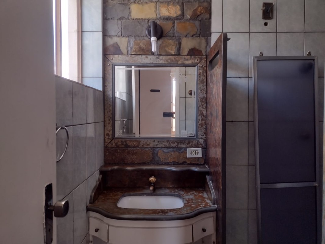 Apartamento para alugar com 3 quartos, 110m² - Foto 13