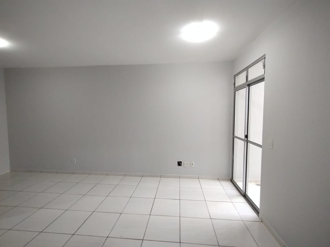 Apartamento para alugar com 3 quartos, 73m² - Foto 2
