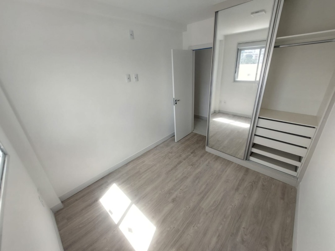 Apartamento para alugar com 2 quartos, 66m² - Foto 15