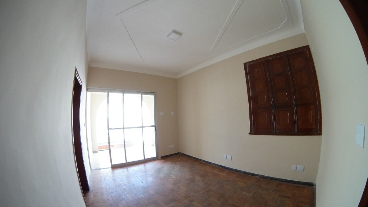 Casa para alugar com 3 quartos, 300m² - Foto 3