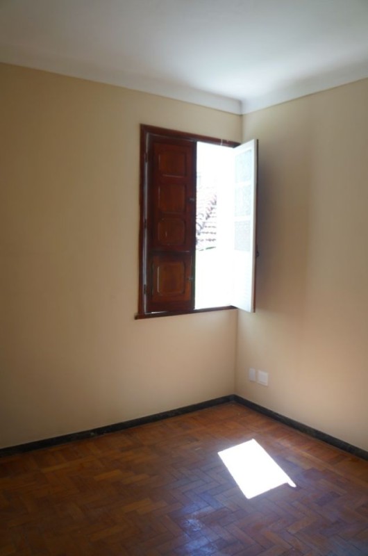 Casa para alugar com 3 quartos, 300m² - Foto 15