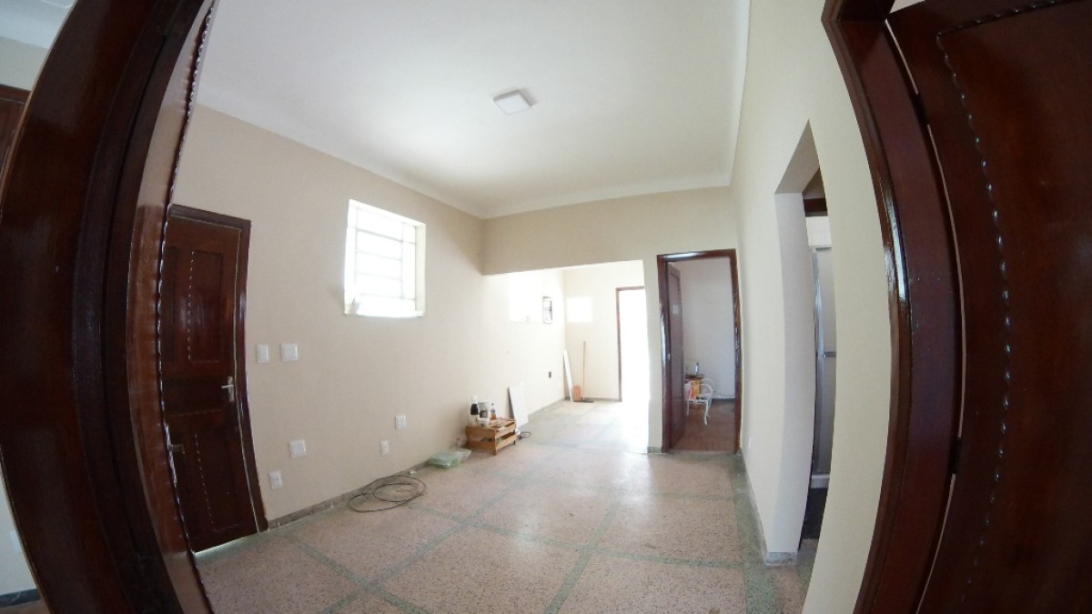 Casa para alugar com 3 quartos, 300m² - Foto 13