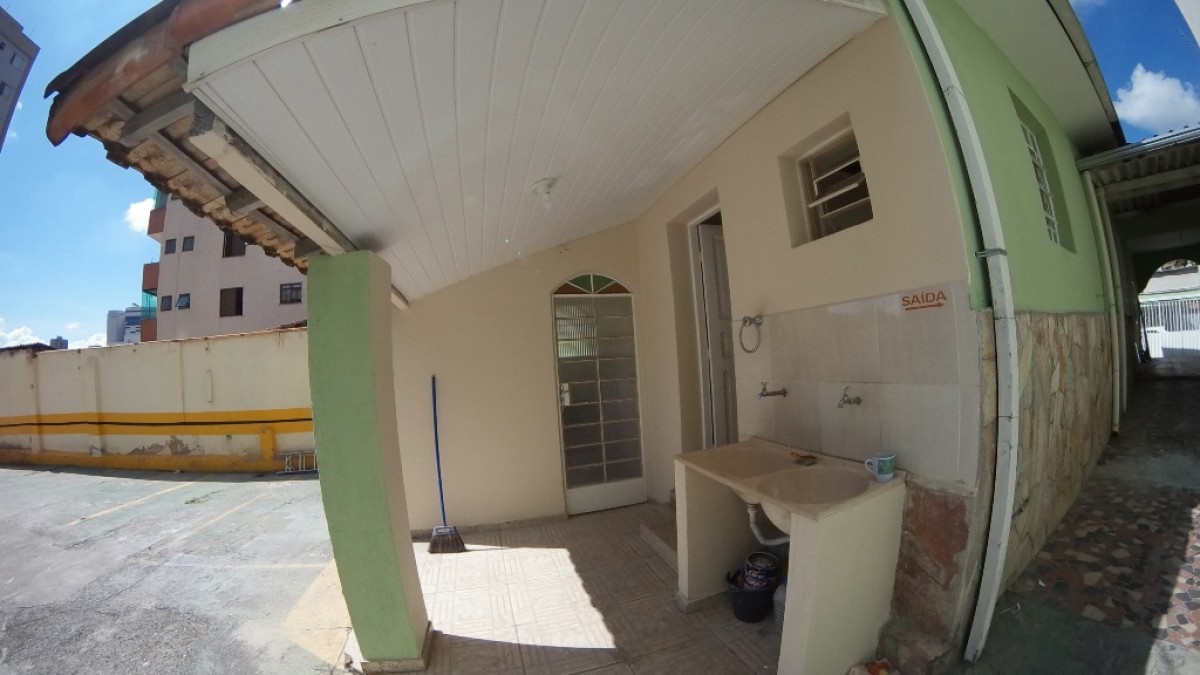 Casa para alugar com 3 quartos, 300m² - Foto 10