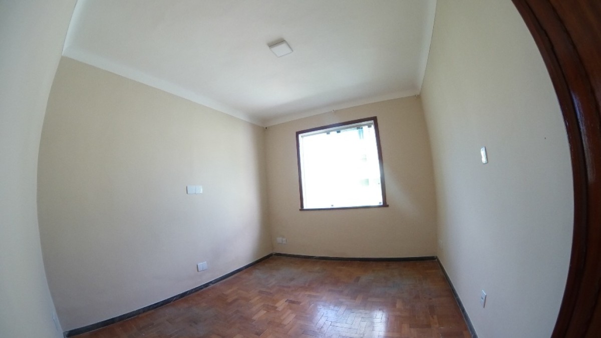 Casa para alugar com 3 quartos, 300m² - Foto 6