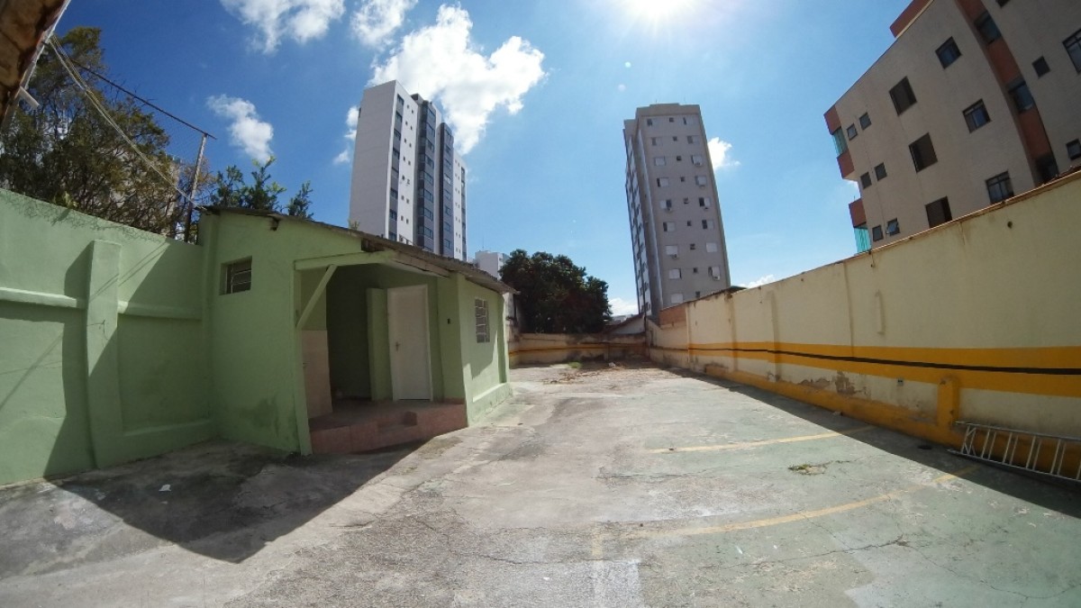 Casa para alugar com 3 quartos, 300m² - Foto 9