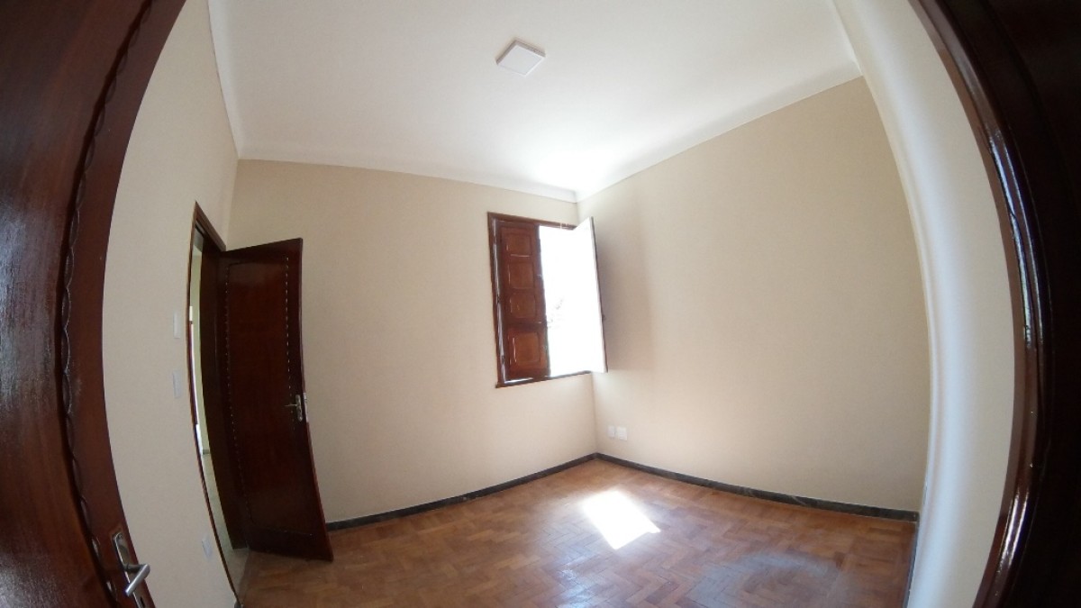 Casa para alugar com 3 quartos, 300m² - Foto 5