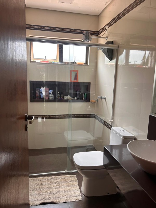 Casa à venda com 4 quartos, 280m² - Foto 3