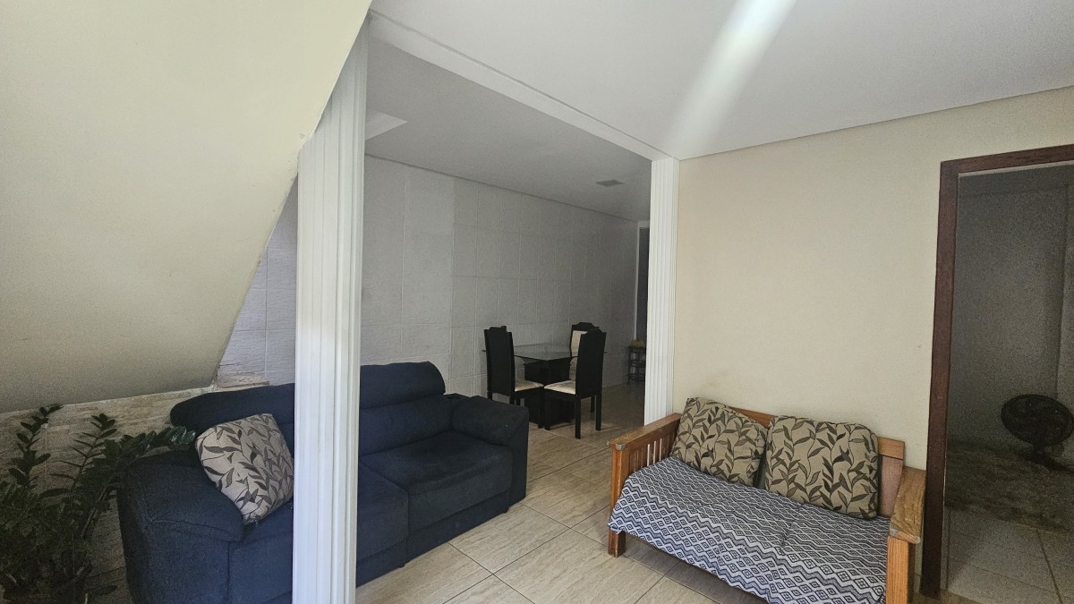 Casa à venda com 4 quartos, 300m² - Foto 2
