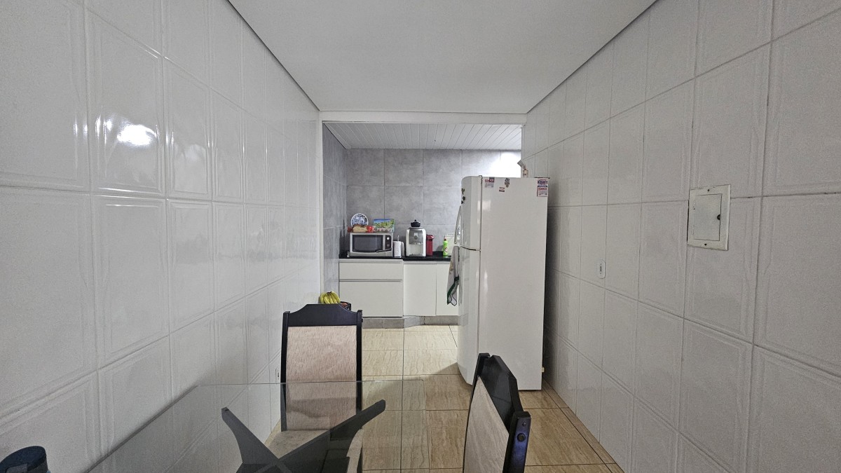 Casa à venda com 4 quartos, 300m² - Foto 3