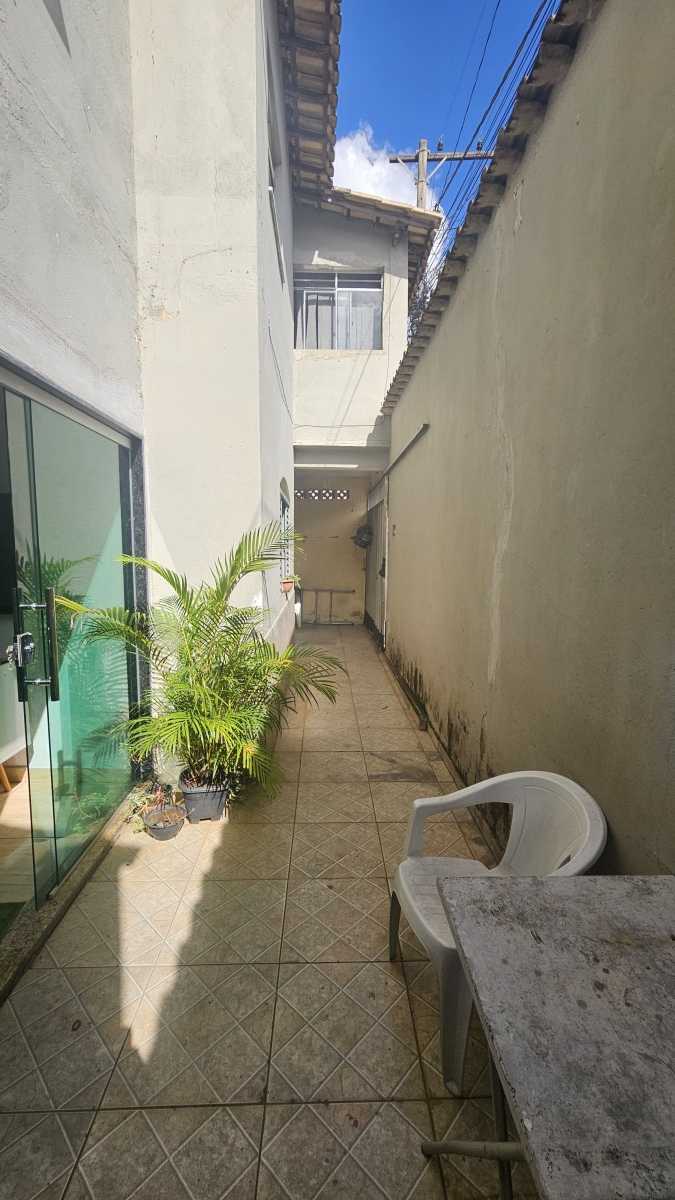 Casa à venda com 4 quartos, 300m² - Foto 10