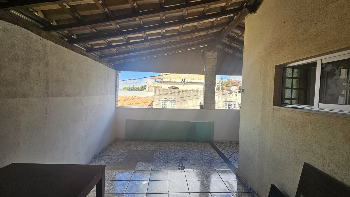 Casa à venda com 4 quartos, 300m² - Foto 18