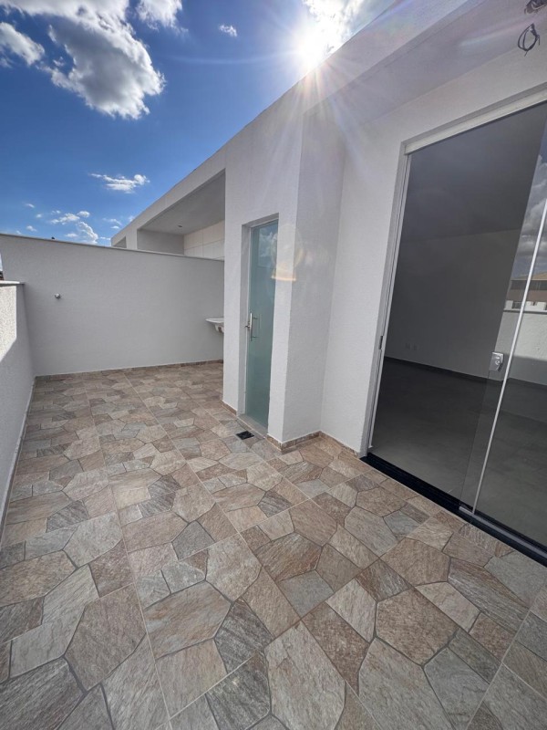 Cobertura à venda com 2 quartos, 110m² - Foto 1
