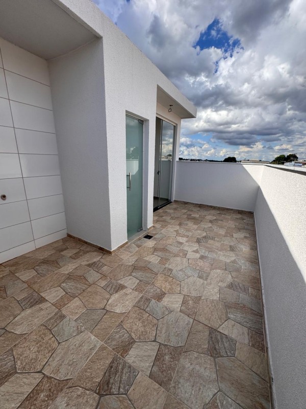 Cobertura à venda com 2 quartos, 110m² - Foto 2