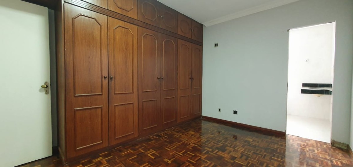 Casa à venda com 3 quartos, 280m² - Foto 16