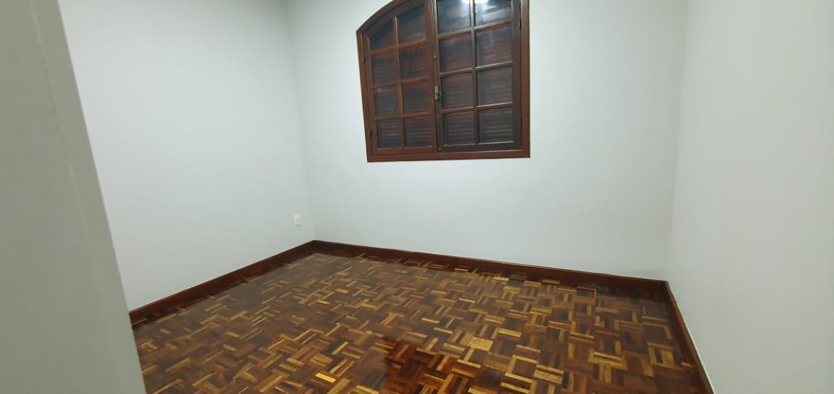 Casa à venda com 3 quartos, 280m² - Foto 14