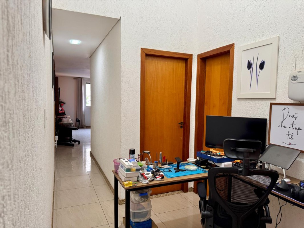 Casa à venda com 3 quartos, 109m² - Foto 10