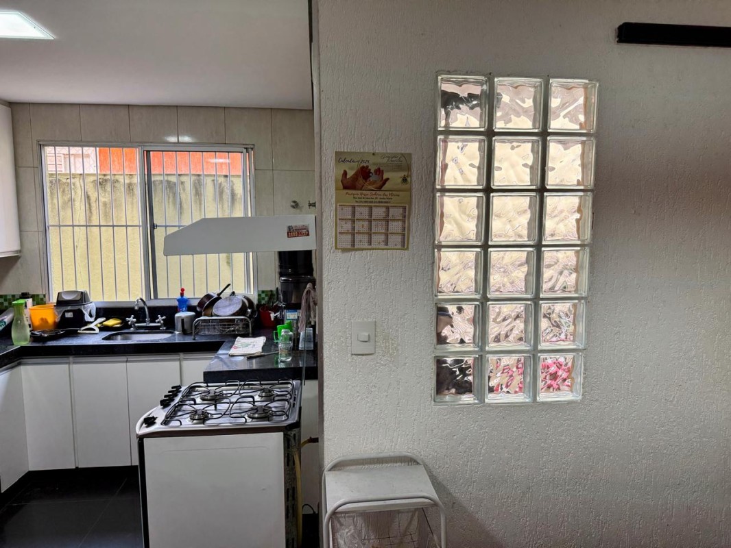 Casa à venda com 3 quartos, 109m² - Foto 14