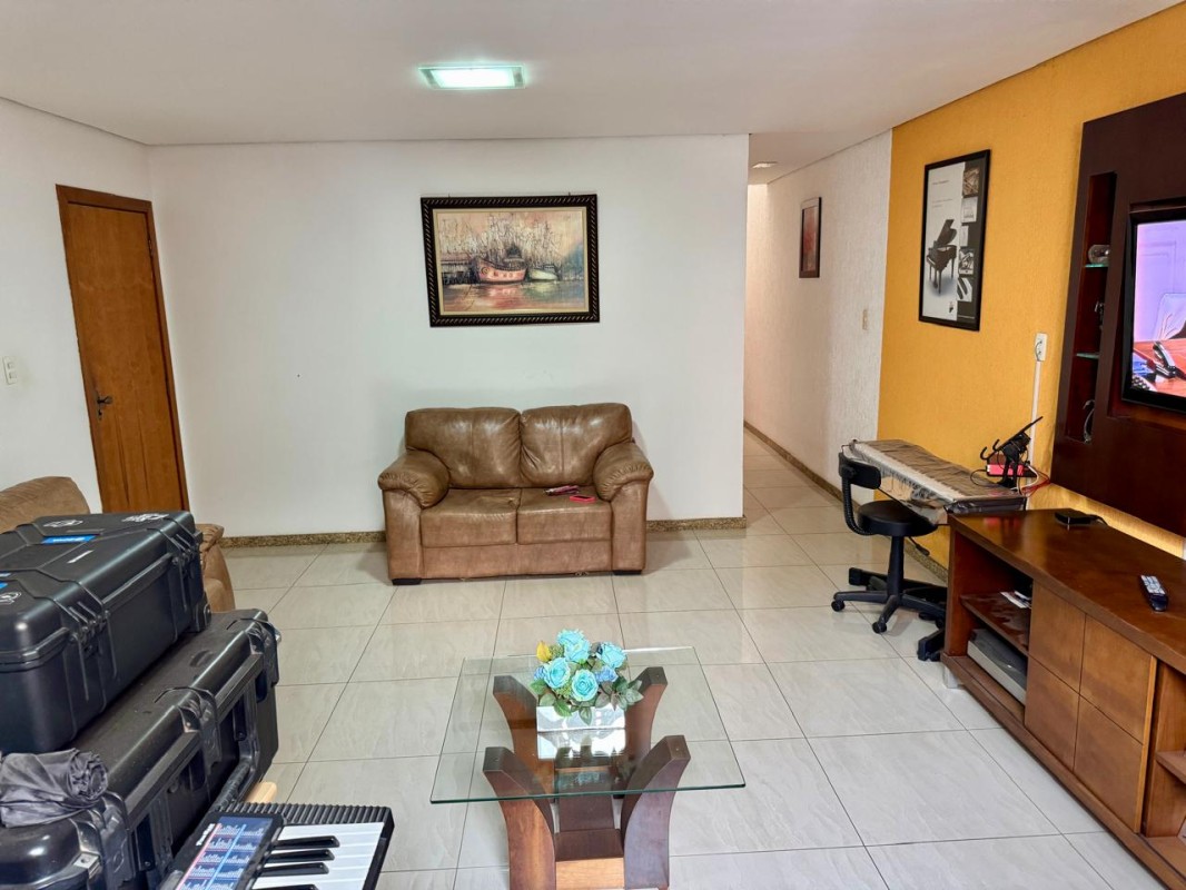 Casa à venda com 3 quartos, 109m² - Foto 2