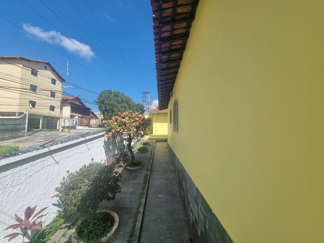 Casa para alugar com 4 quartos, 184m² - Foto 4