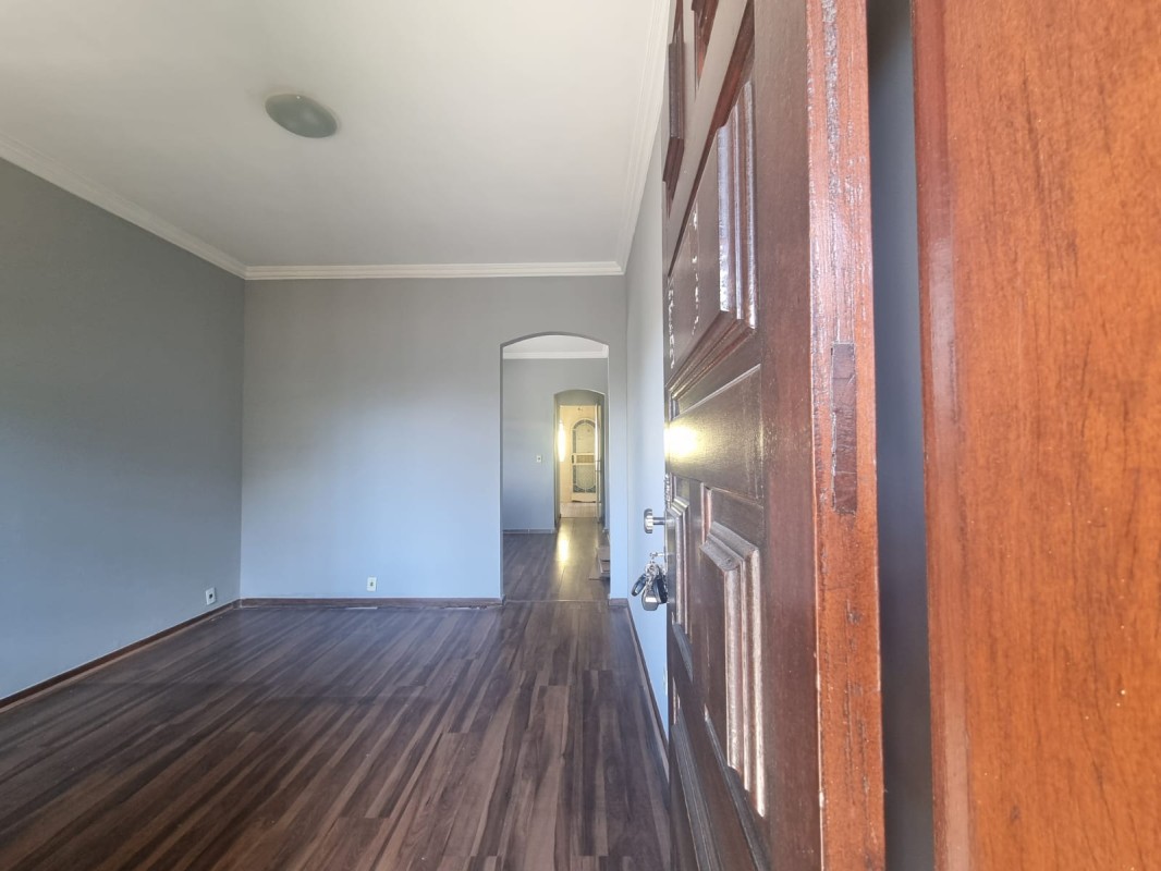 Casa para alugar com 4 quartos, 184m² - Foto 13