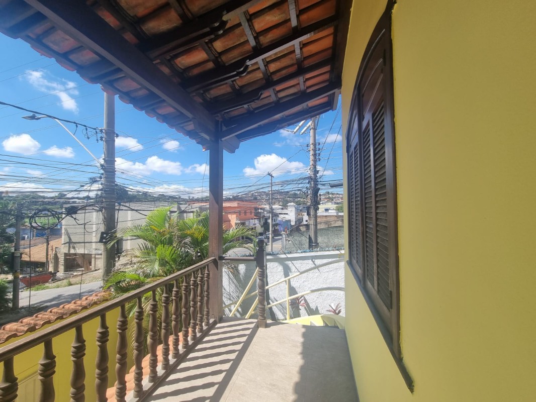 Casa para alugar com 4 quartos, 184m² - Foto 12