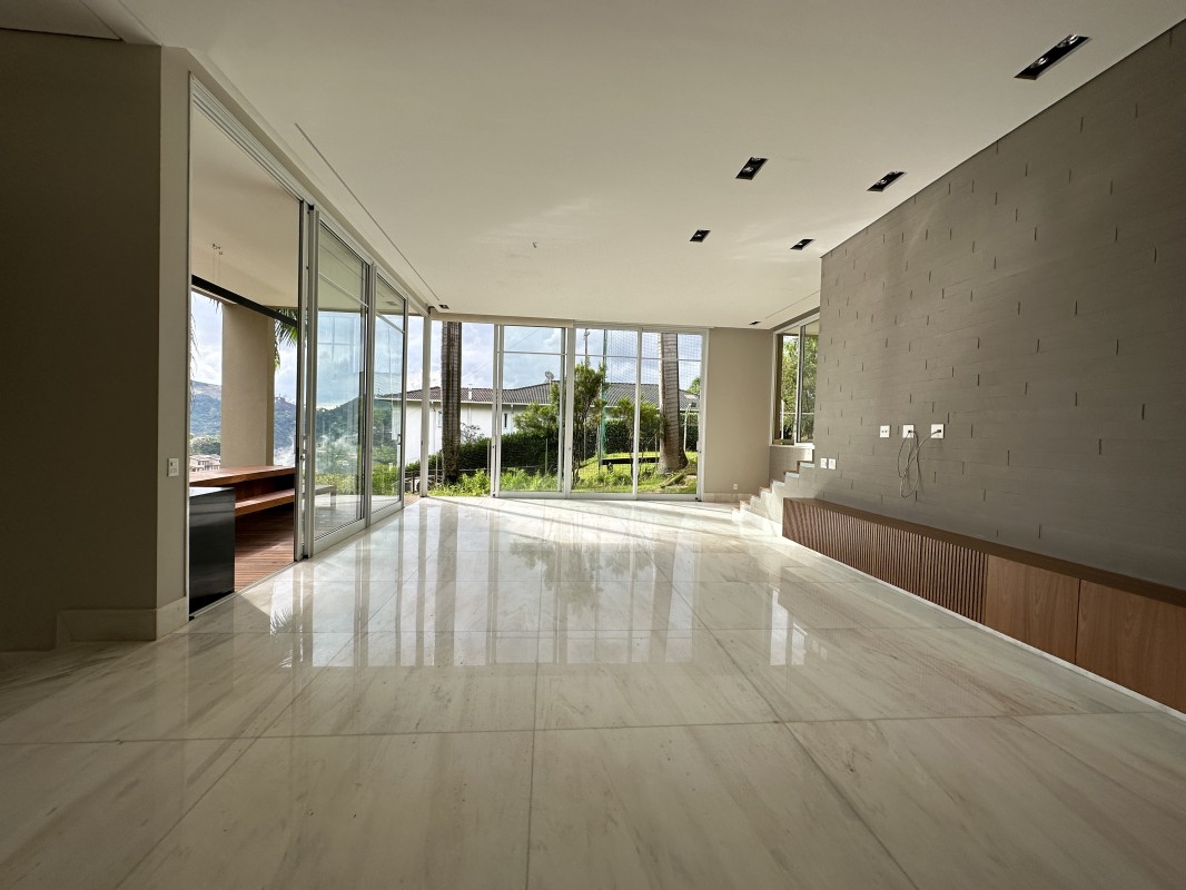Casa de Condomínio para alugar com 3 quartos, 434m² - Foto 3