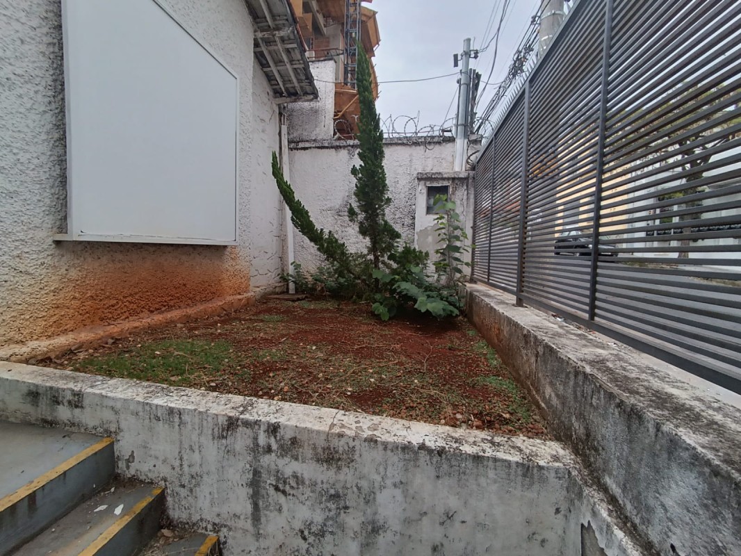 Casa à venda com 1 quarto, 364m² - Foto 4