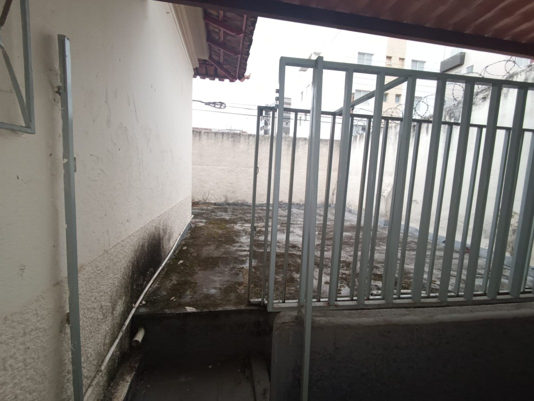 Casa à venda com 1 quarto, 364m² - Foto 10