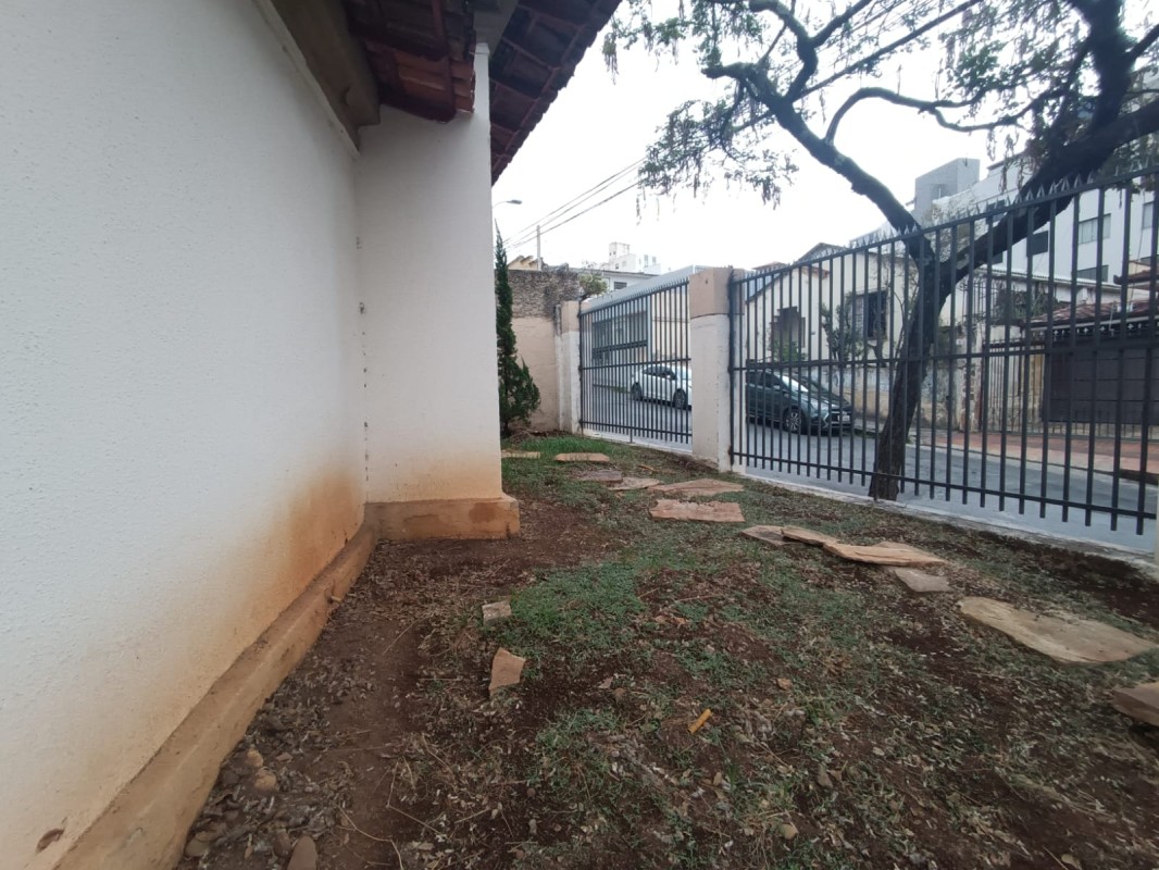 Casa à venda com 1 quarto, 364m² - Foto 9