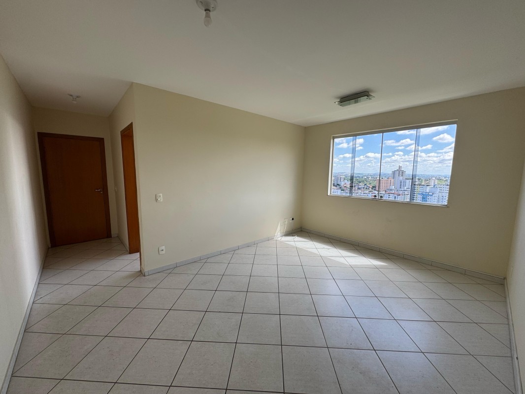 Apartamento para alugar com 2 quartos, 70m² - Foto 3