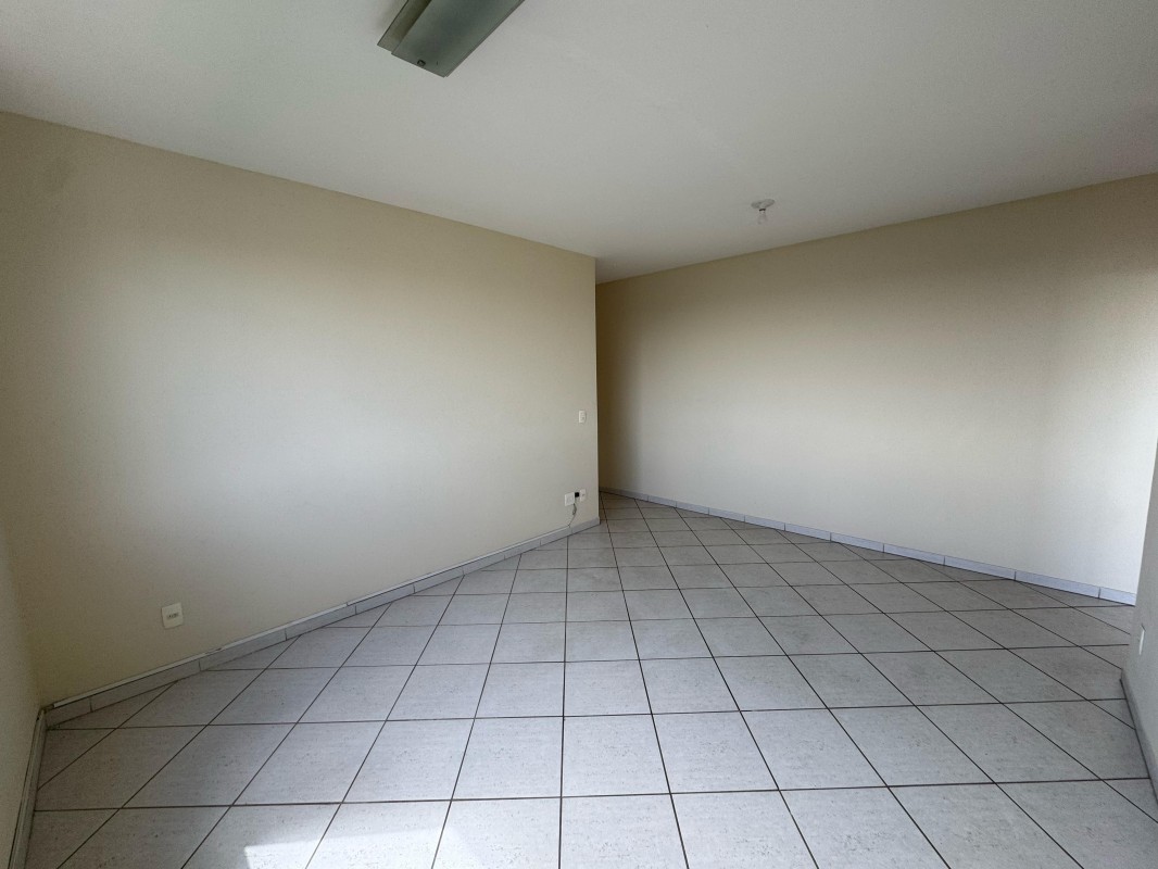 Apartamento para alugar com 2 quartos, 70m² - Foto 2