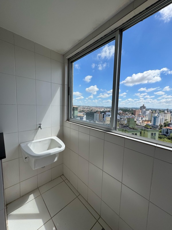 Apartamento para alugar com 2 quartos, 70m² - Foto 13