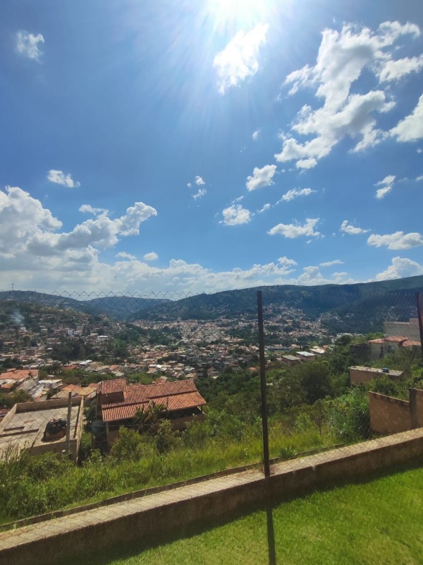 Casa à venda com 2 quartos, 64m² - Foto 3