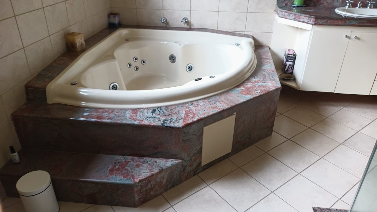 Casa à venda com 6 quartos, 390m² - Foto 18