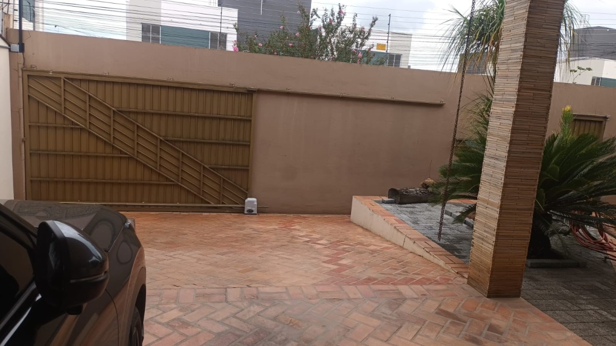 Casa à venda com 6 quartos, 390m² - Foto 6