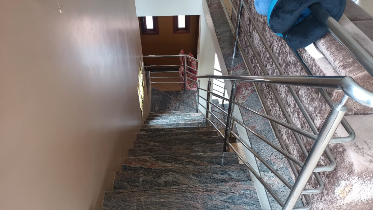 Casa à venda com 6 quartos, 390m² - Foto 10