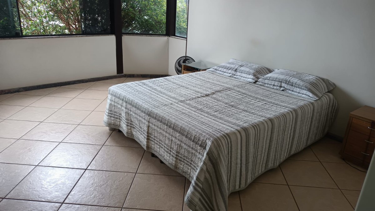 Casa à venda com 6 quartos, 390m² - Foto 13