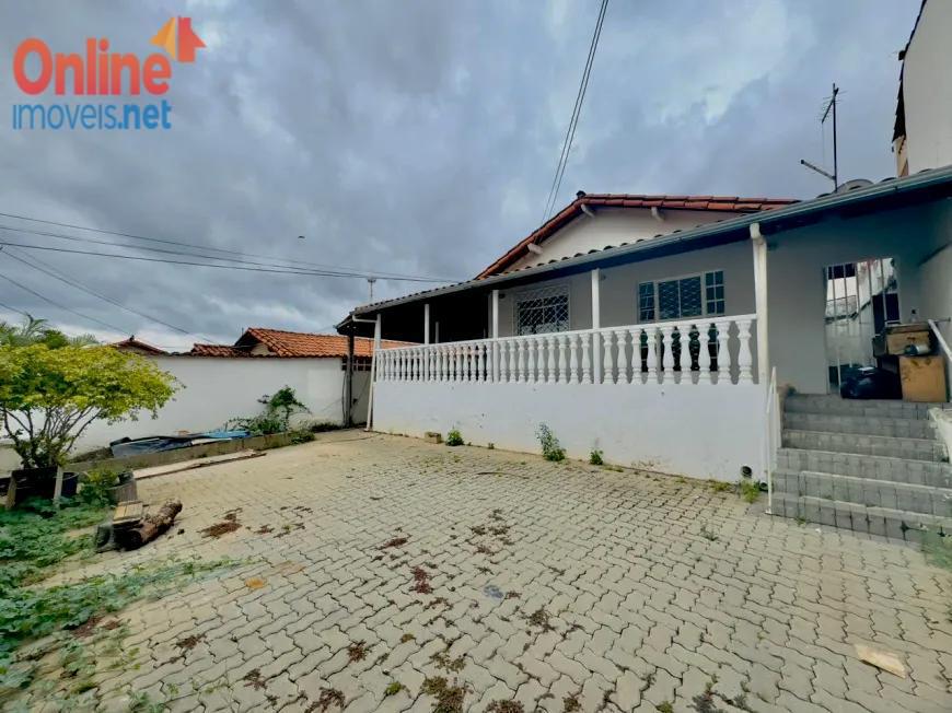 Casa à venda com 3 quartos, 236m² - Foto 8