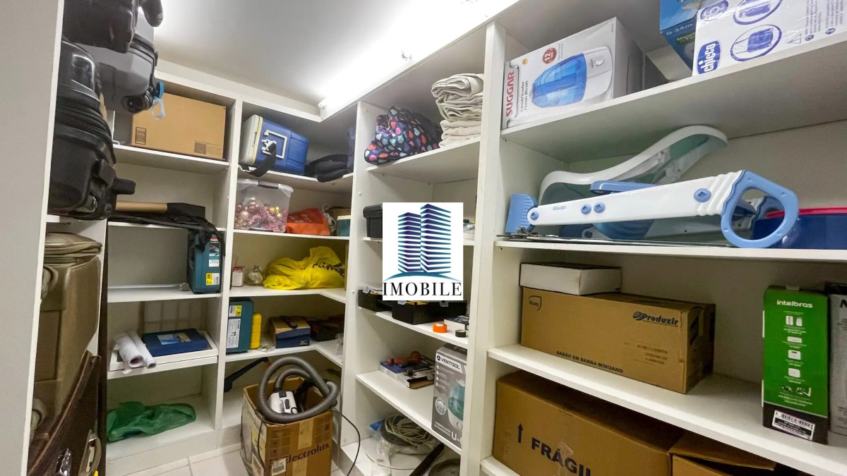Casa à venda com 6 quartos, 740m² - Foto 12
