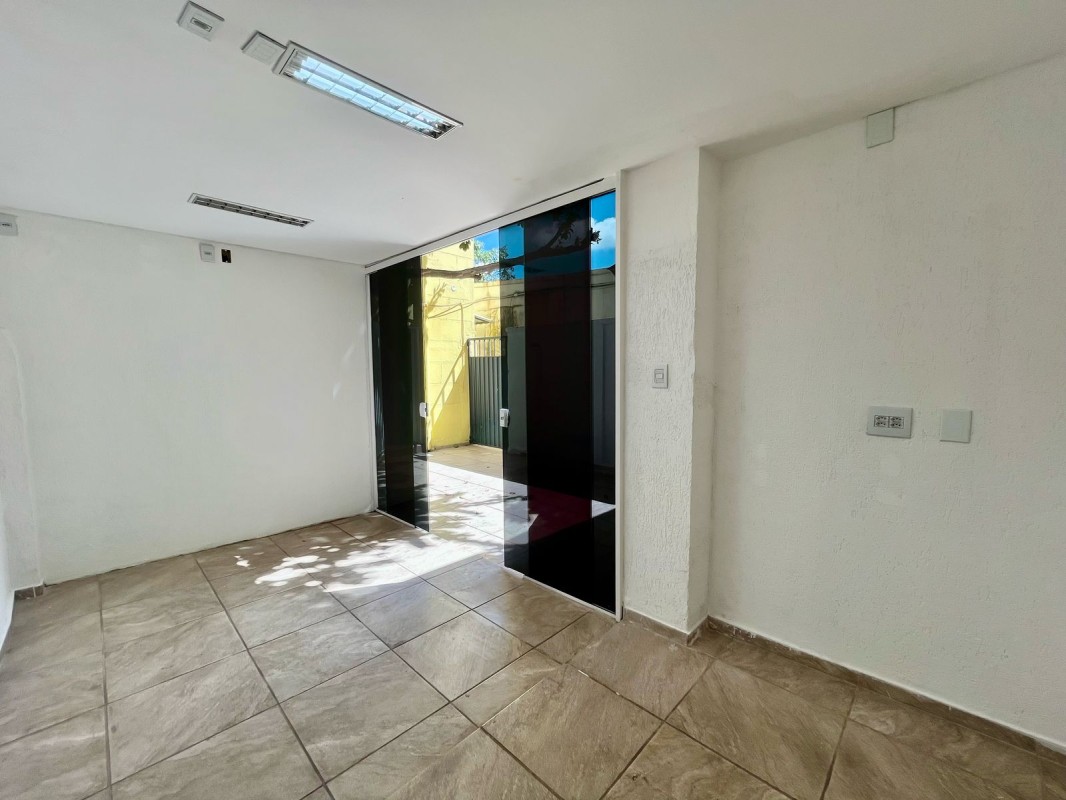 Loja-Salão para alugar com 4 quartos, 220m² - Foto 13